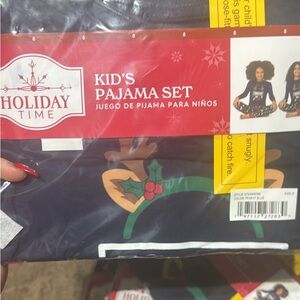 Holiday Time Kids Pajama Set - Festive Navy and Green